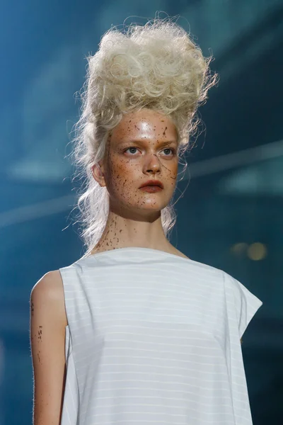 Look 23